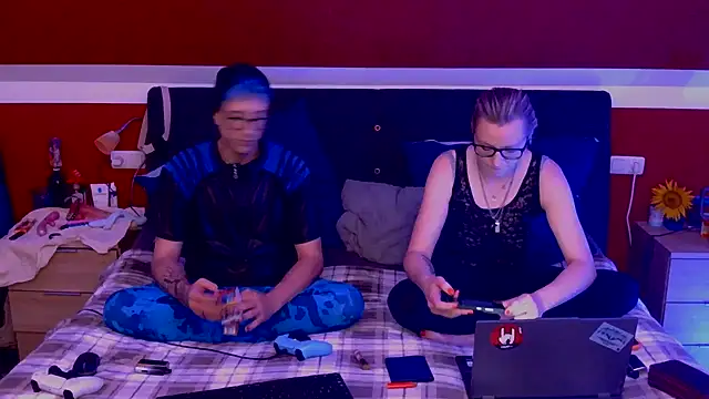 AskAveryAnything online show from July 21, 2026, 7:59 pm