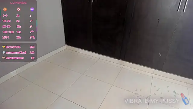 Snapshot of bella_moonlight_cr chatting on February 24, 2026, 3:51 am bella moonlight cr online show from February 24, 2026, 3:51 am