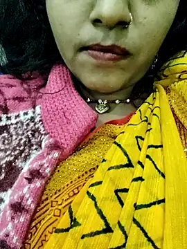Snapshot of Sweet_Couple_01 chatting on December 19, 2025, 4:53 pm Sweet Couple 01 online show from December 19, 2025, 4:53 pm