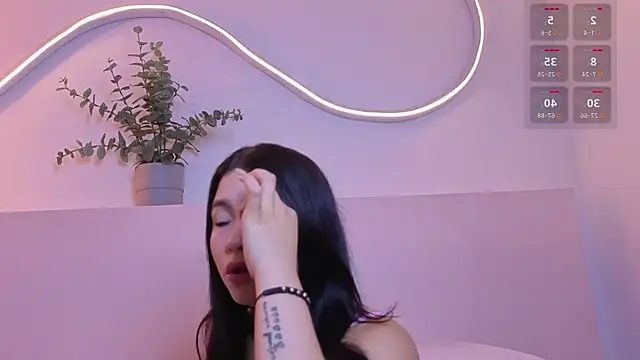 kylie river online show from May 31, 2026, 1:50 pm