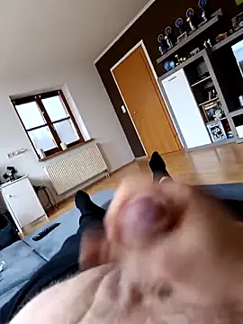 weilpasst online show from December 18, 2025, 1:37 pm