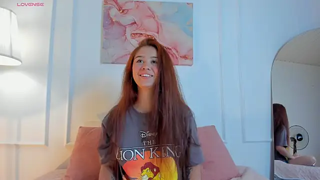 Amelia Saenz  online show from March 25, 2026, 7:46 pm