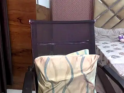 Snapshot of snehaa89 chatting on December 23, 2025, 5:07 am snehaa89 online show from December 23, 2025, 5:07 am