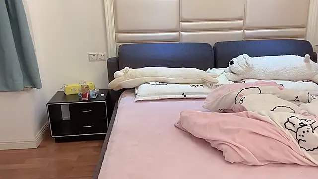 xiaoxia999 online show from January 8, 2026, 1:06 pm