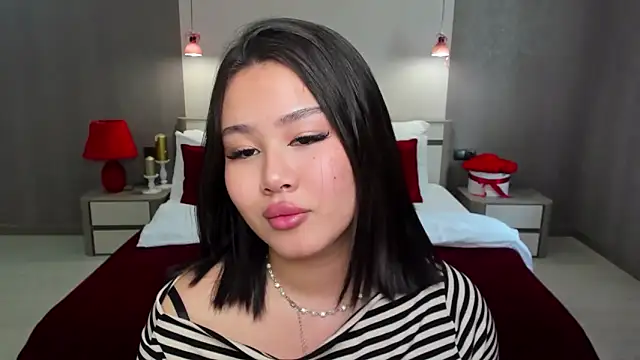 Brunette Charm online show from April 14, 2026, 11:26 am