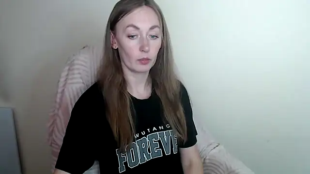 Snapshot of LiaSeass_ chatting on May 11, 2026, 12:06 pm LiaSeass online show from May 11, 2026, 12:06 pm
