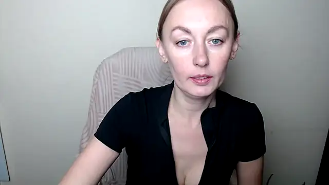 Snapshot of LiaSeass_ chatting on January 18, 2026, 10:07 am LiaSeass online show from January 18, 2026, 10:07 am