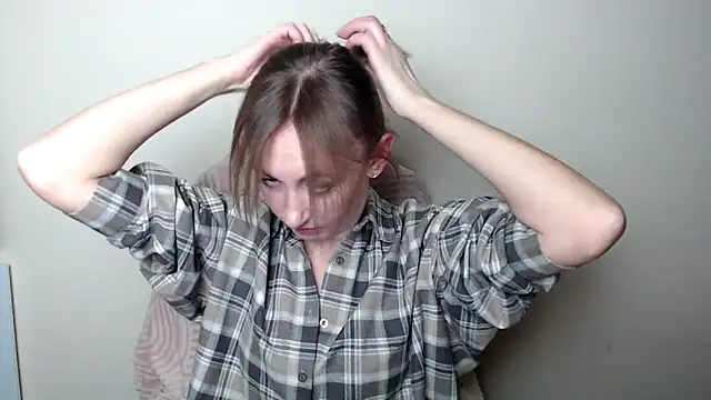 LiaSeass  online show from March 10, 2026, 1:15 pm