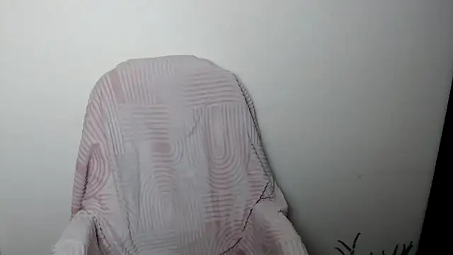 Snapshot of LiaSeass_ chatting on February 23, 2026, 1:12 pm LiaSeass online show from February 23, 2026, 1:12 pm