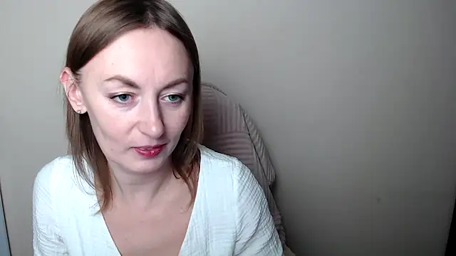 Snapshot of LiaSeass_ chatting on February 16, 2026, 12:59 pm LiaSeass online show from February 16, 2026, 12:59 pm