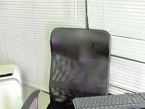 Snapshot of IvyKarter chatting on July 24, 2026, 12:45 pm IvyKarter online show from July 24, 2026, 12:45 pm