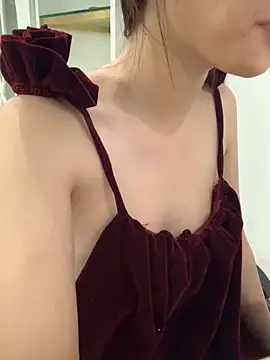 -Bibi-18 online show from May 2, 2026, 1:38 pm