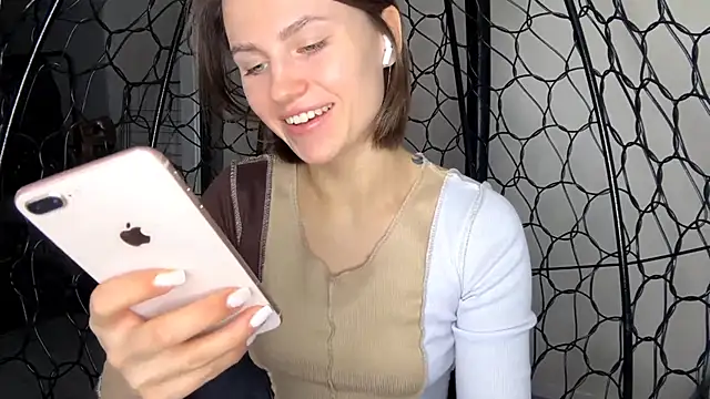 JoleneCutforth online show from January 9, 2026, 8:27 pm