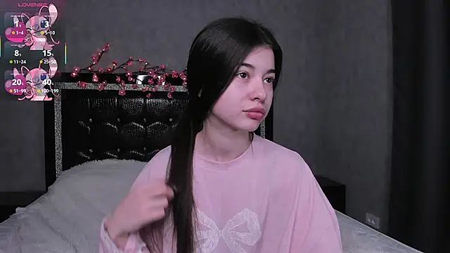 LisaColee online show from March 11, 2026, 11:21 pm