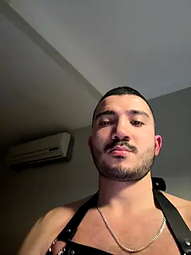 carloos593 online show from December 17, 2025, 6:57 pm