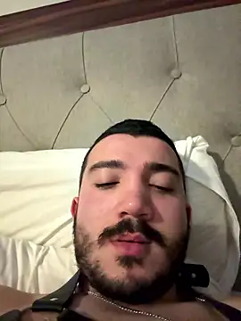 carloos593 online show from January 7, 2026, 6:24 pm