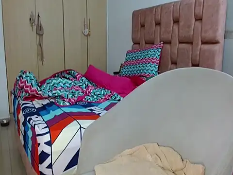 vanessa hot69  online show from January 18, 2026, 5:33 am