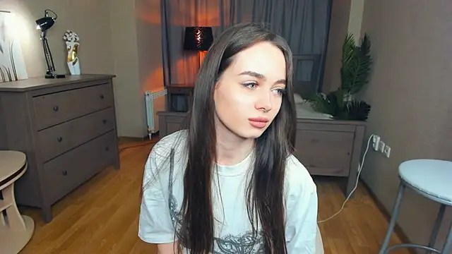 YvonneRobes online show from January 7, 2026, 7:30 pm