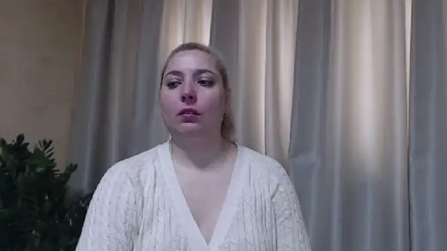 Snapshot of sweetpussy13 chatting on April 23, 2026, 6:09 am sweetpussy13 online show from April 23, 2026, 6:09 am