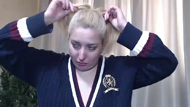 Snapshot of sweetpussy13 chatting on April 22, 2026, 5:47 am sweetpussy13 online show from April 22, 2026, 5:47 am
