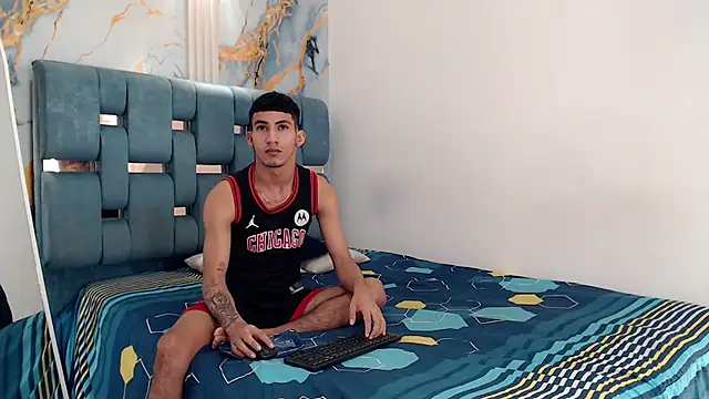 DIAMOND BLACKS online show from April 1, 2026, 7:10 am