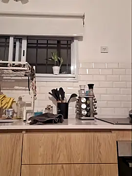 Snapshot of AbidingAuspices chatting on February 9, 2026, 4:43 am AbidingAuspices online show from February 9, 2026, 4:43 am