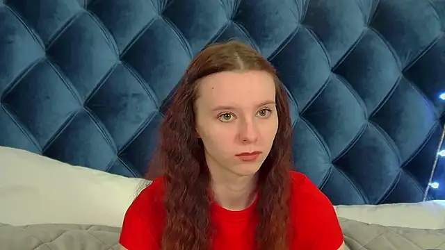 ArinaKubrick online show from December 16, 2025, 4:44 pm