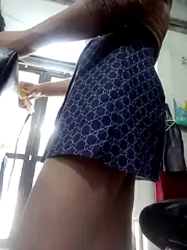 Snapshot of SARA6926969 chatting on February 22, 2026, 5:43 am SARA6926969 online show from February 22, 2026, 5:43 am