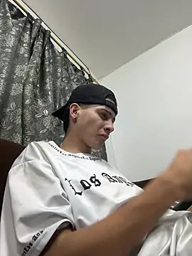 sam hotttt  online show from July 8, 2026, 7:09 am