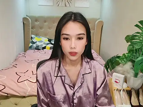 Snapshot of Nirafox chatting on August 1, 2026, 1:36 am Nirafox online show from August 1, 2026, 1:36 am