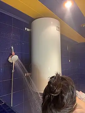 Snapshot of SilkyMira chatting on February 24, 2026, 10:10 pm SilkyMira online show from February 24, 2026, 10:10 pm