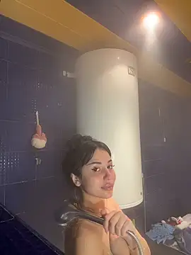 Snapshot of SilkyMira chatting on February 26, 2026, 3:12 pm SilkyMira online show from February 26, 2026, 3:12 pm