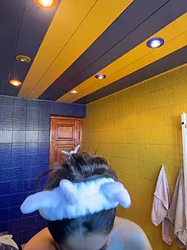 Snapshot of SilkyMira chatting on February 25, 2026, 1:44 pm SilkyMira online show from February 25, 2026, 1:44 pm