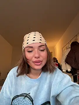 Snapshot of SilkyMira chatting on January 18, 2026, 2:53 pm SilkyMira online show from January 18, 2026, 2:53 pm