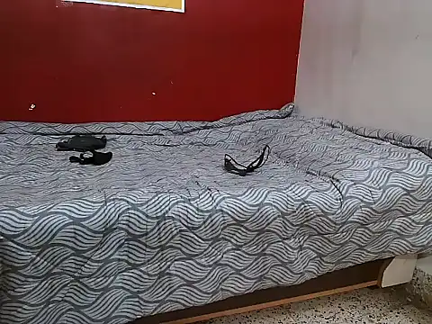 Lovelycouple25 online show from February 19, 2026, 6:10 am