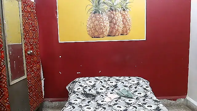 Lovelycouple25 online show from April 5, 2026, 6:20 am