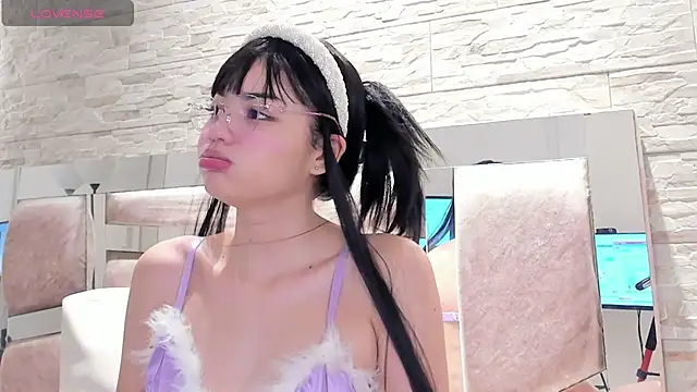 chloe cortez online show from March 12, 2026, 11:14 am