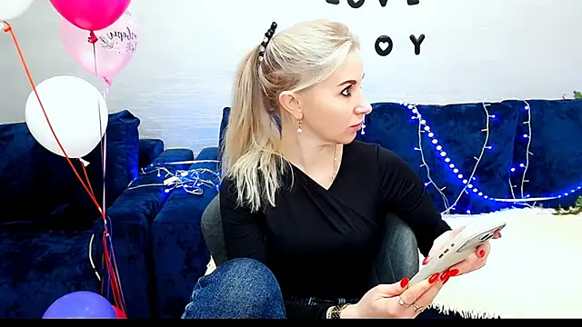 Snapshot of Hanna--Sweet chatting on January 7, 2026, 10:53 am Hanna--Sweet online show from January 7, 2026, 10:53 am