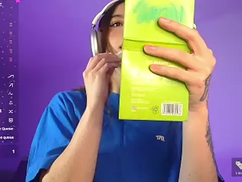 Snapshot of alina_lee chatting on January 14, 2026, 1:42 am alina lee online show from January 14, 2026, 1:42 am