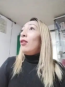 Snapshot of DanaMontana chatting on February 27, 2026, 6:52 pm DanaMontana online show from February 27, 2026, 6:52 pm