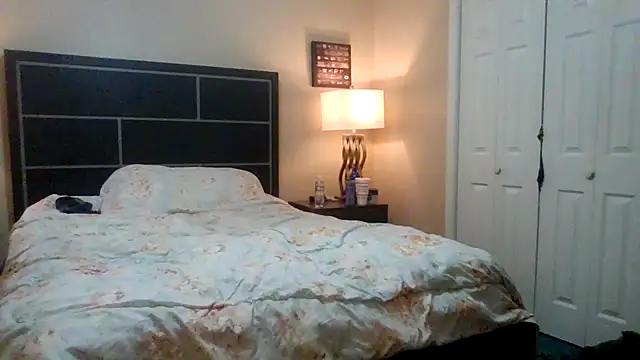 KeepMyAss online show from June 5, 2026, 2:27 am