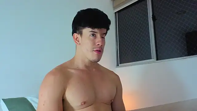 maxxcooper1 online show from January 8, 2026, 5:13 am