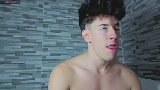 maxxcooper1 online show from March 7, 2026, 9:53 pm