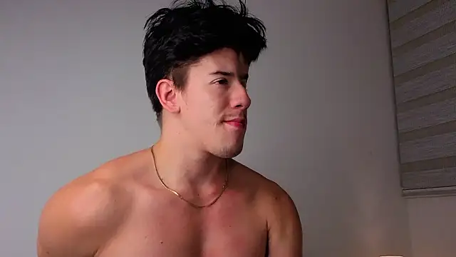 maxxcooper1 online show from February 3, 2026, 6:22 am