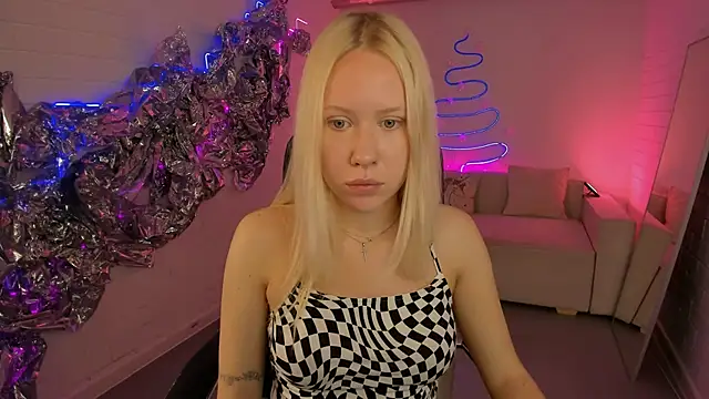 AprilChambers online show from January 14, 2026, 9:46 am