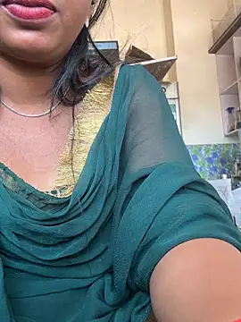 cute mahi001 online show from March 3, 2026, 7:48 am