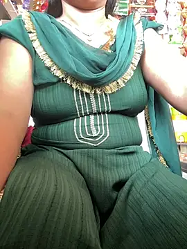 Snapshot of cute_mahi001 chatting on June 1, 2026, 5:40 am cute mahi001 online show from June 1, 2026, 5:40 am