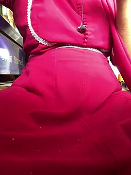 Snapshot of cute_mahi001 chatting on July 12, 2026, 4:02 am cute mahi001 online show from July 12, 2026, 4:02 am