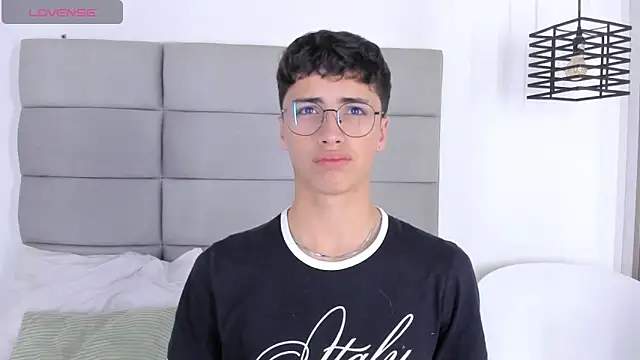 JoshClaarktt online show from March 6, 2026, 3:56 am