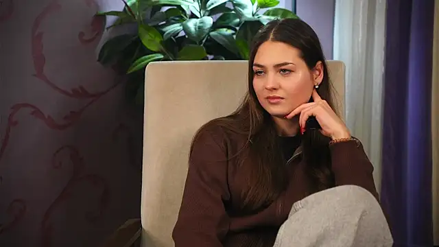 LatonyaButac online show from December 16, 2025, 11:47 am